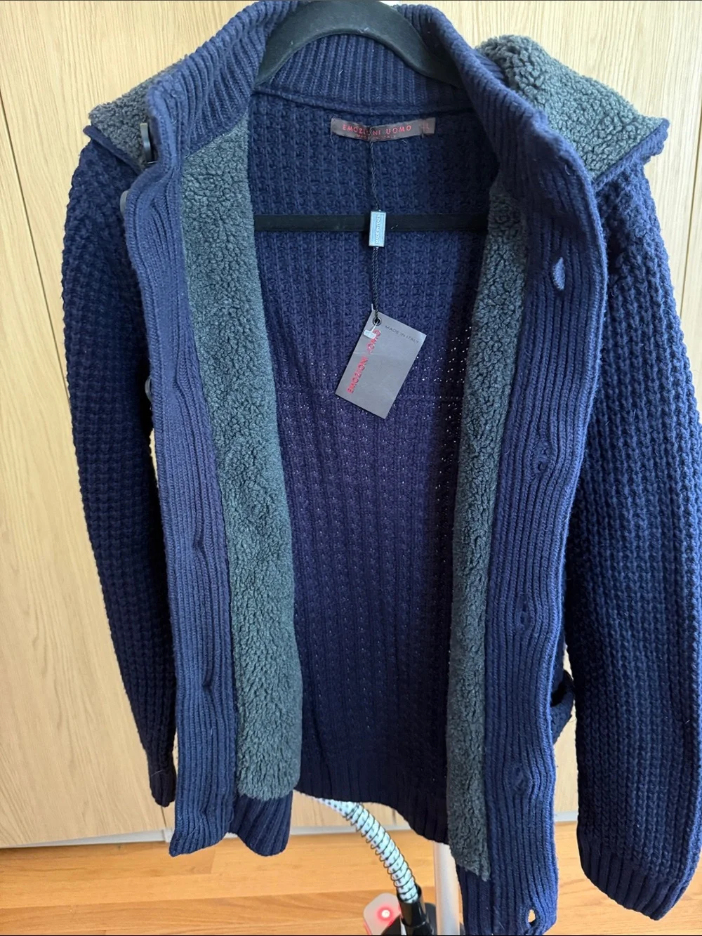 Italian Textured 80% Wool Knit Hooded Cardigan in Deep Navy